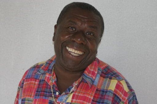 Oliver Samuels serves “Divorce Papers” in new play