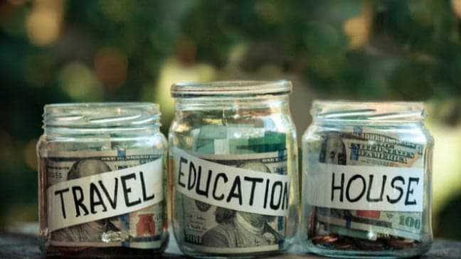 Survey Finds Nearly 30 Percent of Americans Have Less Than $500 Saved