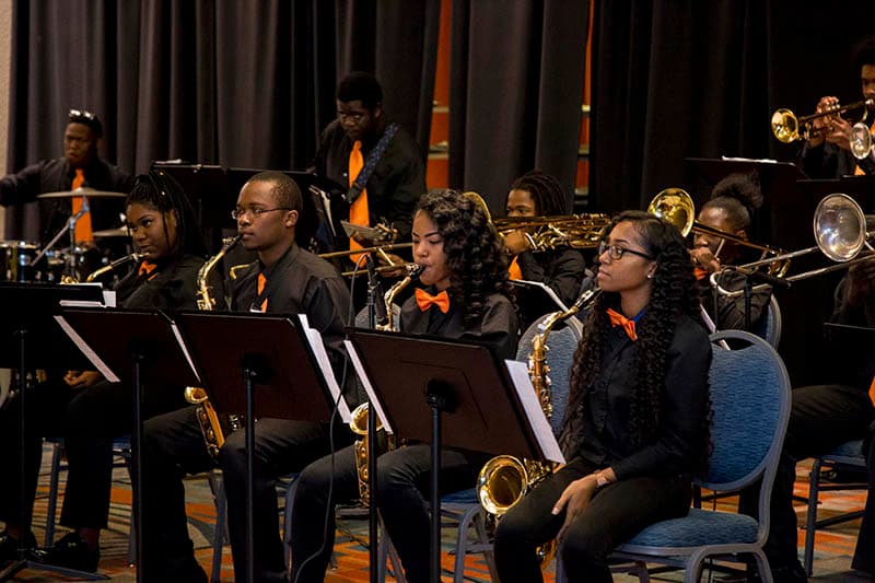 Miami-Dade schools to honor top students