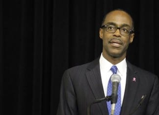 Robert Runcie rated an effective superintendent