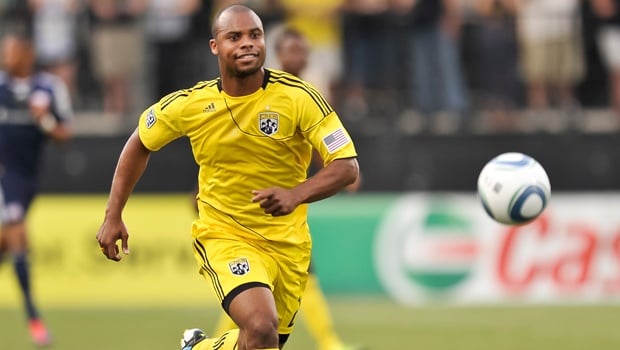 julius-james-signs-with-fort-lauderdale-strikers