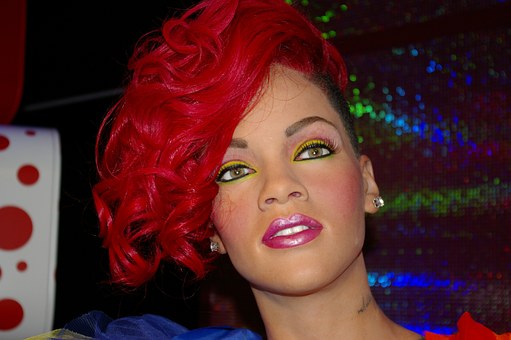 Rhianna makes list of top money makers - Caribbean National Weekly News
