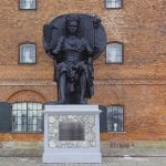 I Am Queen Mary statue