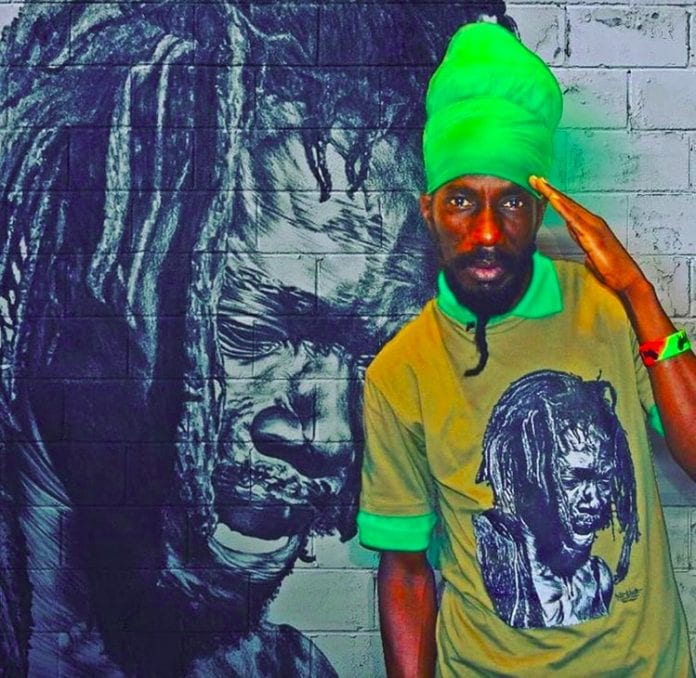 Sizzla Destroys Plaques over alleged Disrespect from DJ Khaled