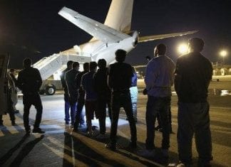 St. Kitts receives first group of US deportees from Jamaica, Belize Regional leaders accepting US decision to deport illegal Caribbean nationals