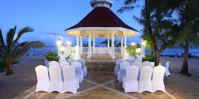 St. Vincent Tourist Weddings