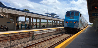 Florida Teen wearing earbuds hit by train while walking on tracks Florida Teen wearing earbuds hit by train while walking on tracks