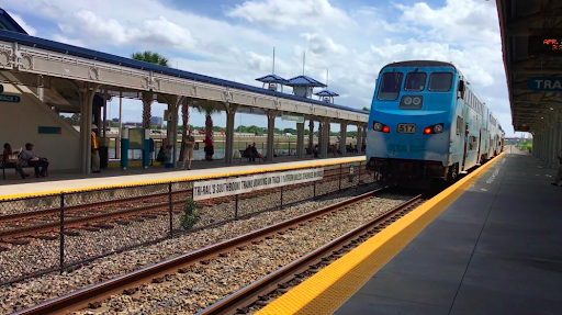 Florida Teen wearing earbuds hit by train while walking on tracks