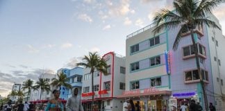 #CNWTalkUp: What Do You Think Attracts So Many Immigrants to the South Florida Region? Florida population still growing but faces future slowdown