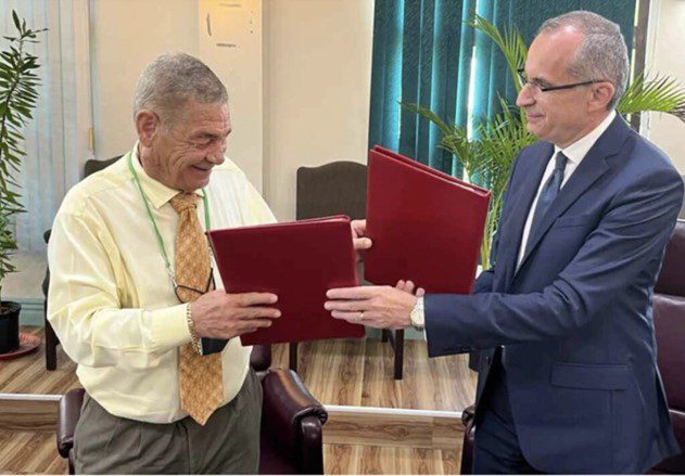 Antigua and Barbuda signs Air service deal with France