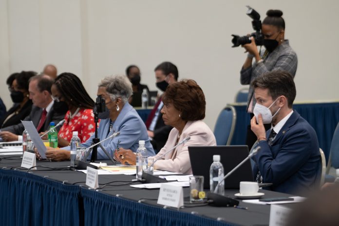 Caribbean Financial Access Roundtable highlights Caribbean vulnerabilities