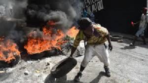 UN says gang clashes force hundreds to flee homes in Haiti