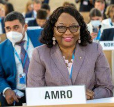 PAHO director says Americas has 600,000 health professional shortfall