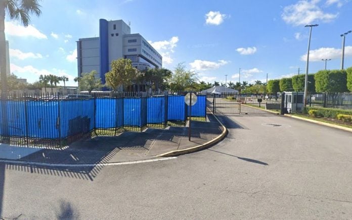 Boy dies in hot car parked outside Miami area Jewish center