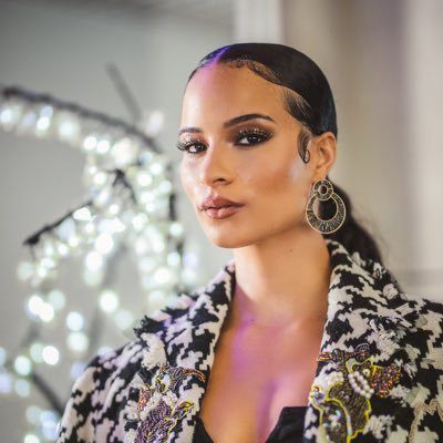 Former Miss Jamaica Kaci Fennell Robbed at Supermarket