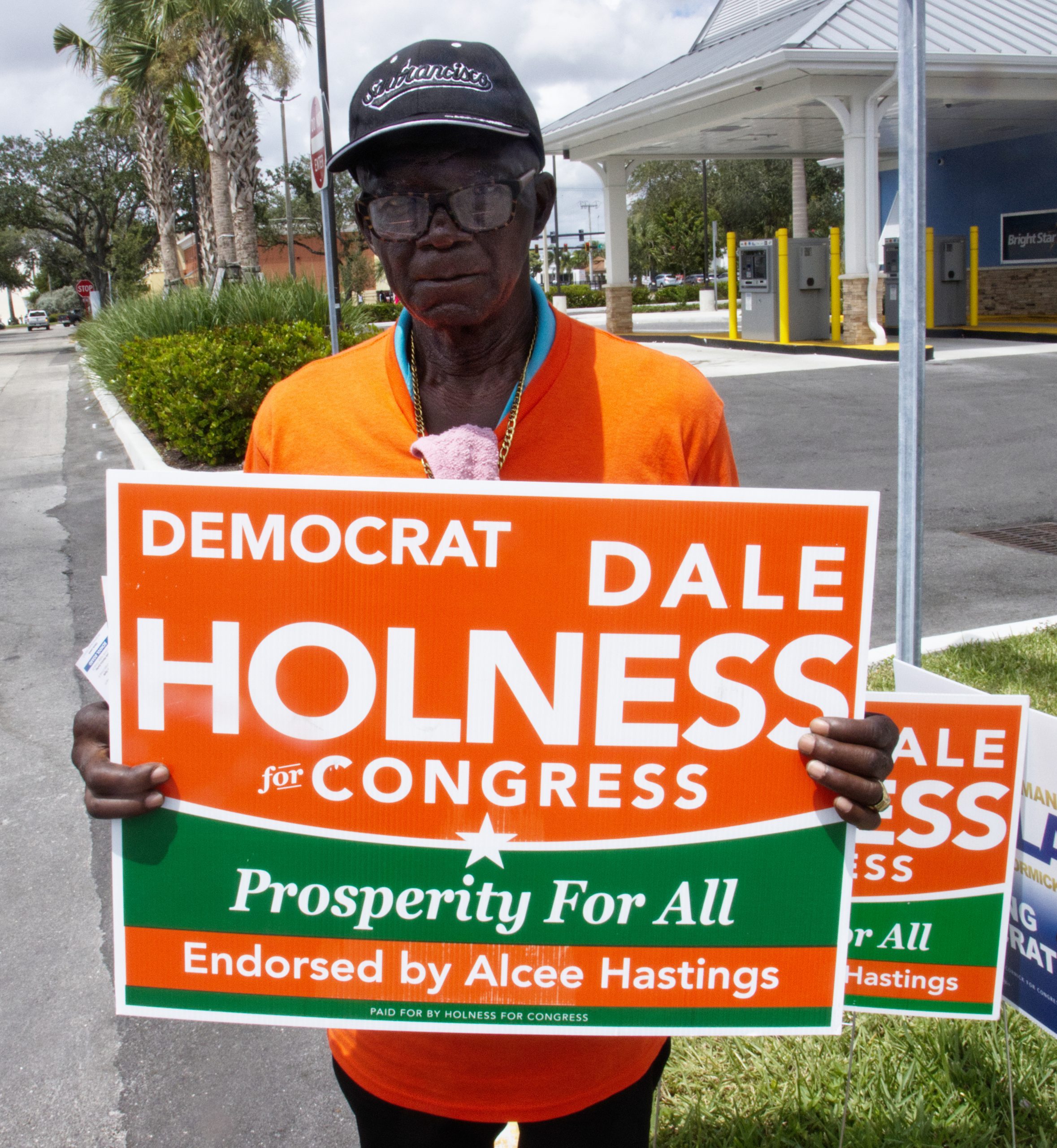 dale holness supporter