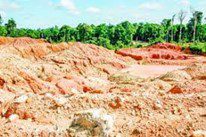 Mining pit caves, killing miner