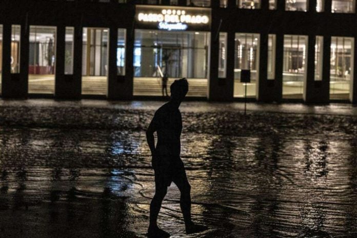 Cuba Restores Power Grid, Resumes Scheduled Blackouts after Nationwide Outage