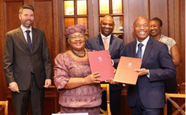 CDB and WTO sign new agreement