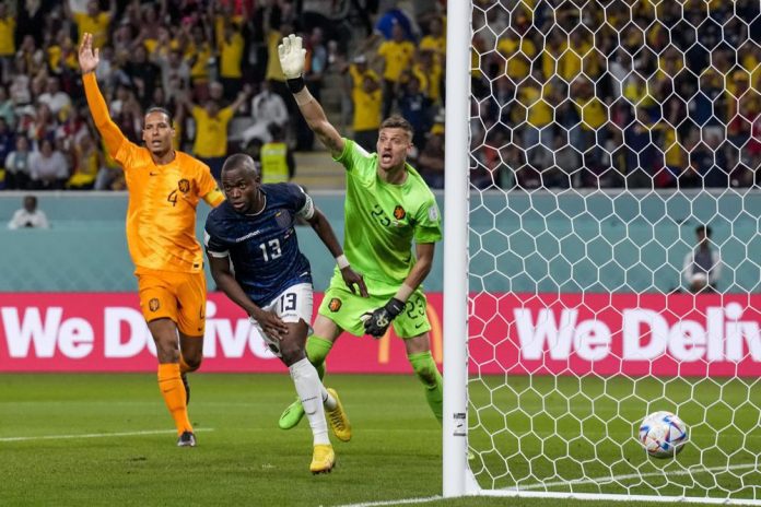 Valencia scores World Cup-best third goal in Ecuador draw