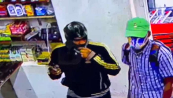 Jamaican police search for gunmen following daylight robbery in Clarendon