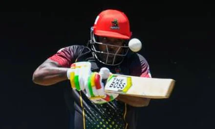 Gayle, Simmons unable to rescue World Giants