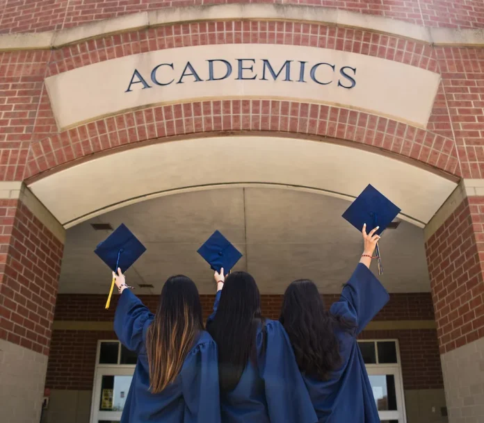 FPL offers scholarships to High school seniors