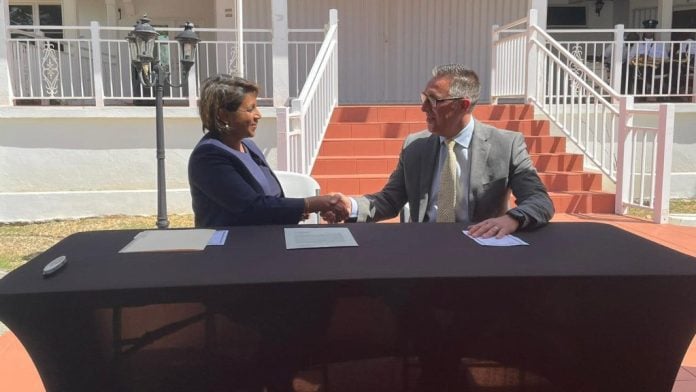 New Anguilla top cop assumes office