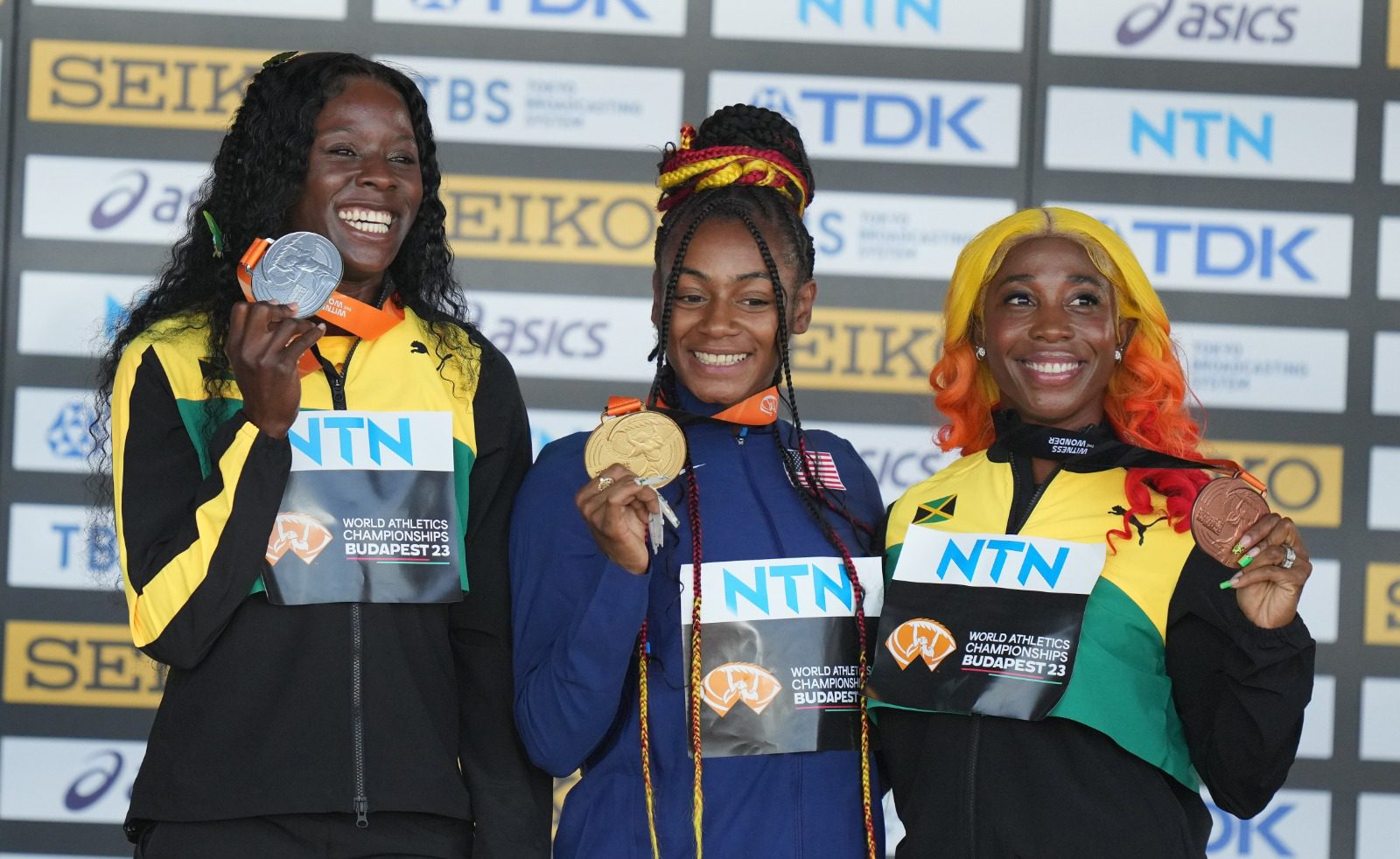 Shelly Shericka Shacari Medals in Budapest