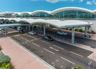 Engine failure leads to plane crash in The Bahamas Lynden Pindling International Airport