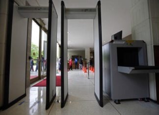 Metal detectors planned for some Broward high schools metal detectors Broward schools