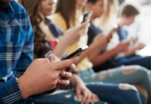 Florida ranks last in reading growth as US faces ‘learning recession,’ report finds florida schools cell phone ban