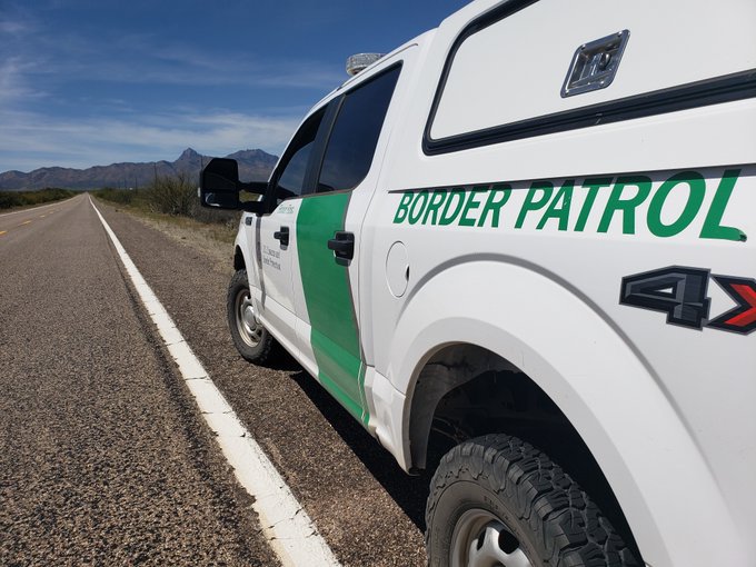 Cuban man arrested in Arizona for smuggling two undocumented women