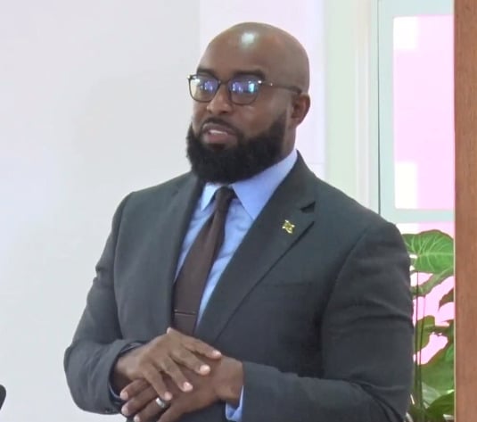 Delbert Paris Dominica