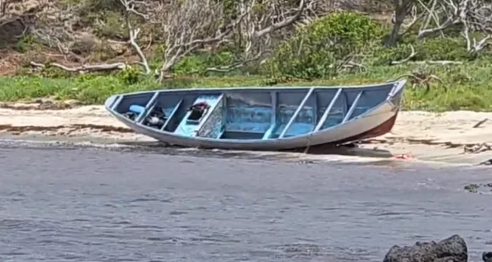 boat-canoaun st. vincent