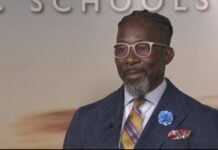 Guyanese-born former Iowa schools superintendent faces possible 37-month prison sentence Guyanese-American Des Moines Superintendent Ian Roberts