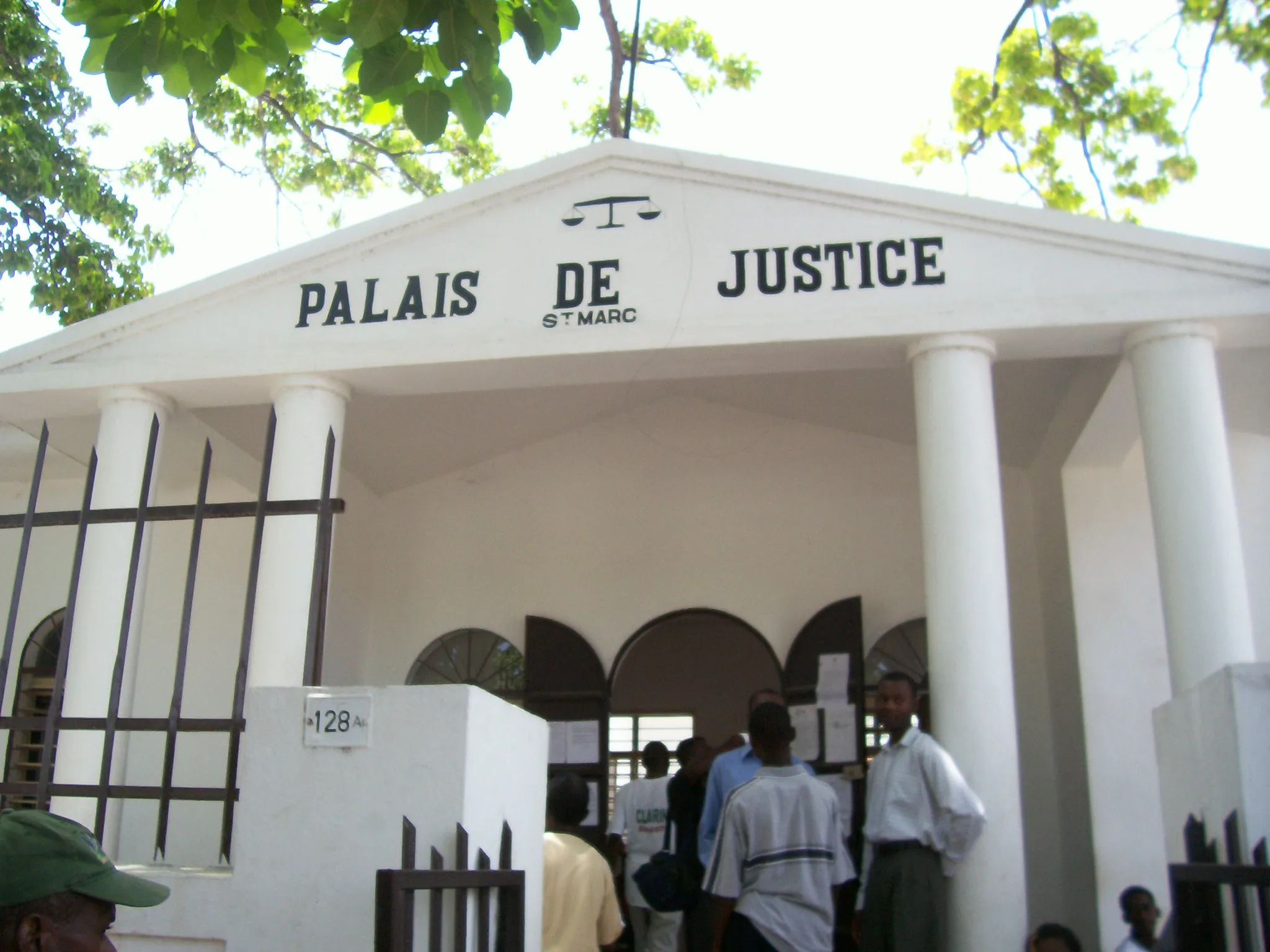 Haiti judicial council warns magistrates against political involvement