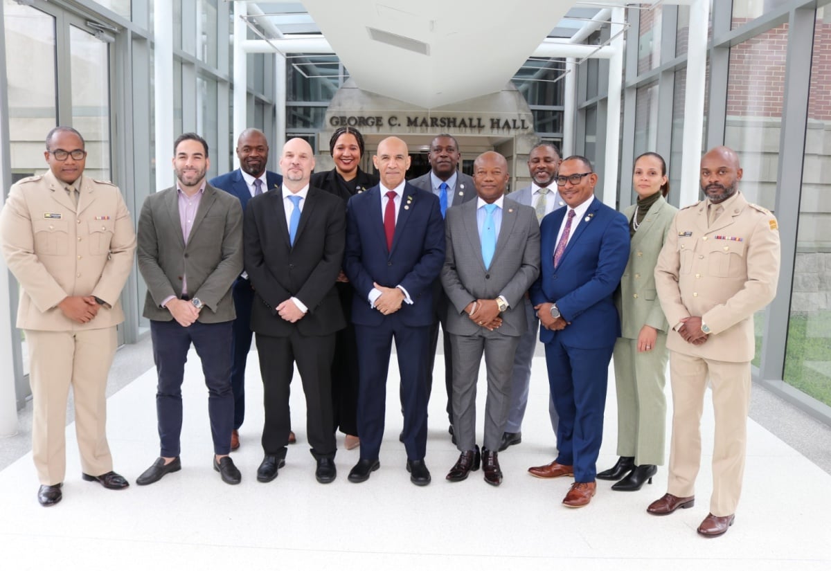 Seven Jamaican security officers graduate from regional defence course in Washington, DC