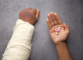 Realistic ways to navigate pain during injury recovery