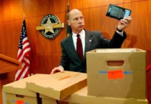 Former Broward Sheriff Ken Jenne granted clemency restoring civil rights
