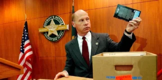 Former Broward Sheriff Ken Jenne granted clemency restoring civil rights